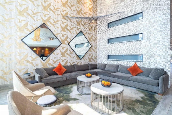 Sandman Hotel Hamilton image 11