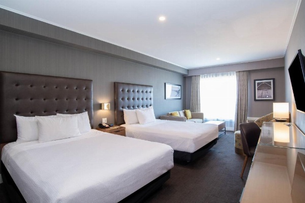 Sandman Hotel Hamilton image 19