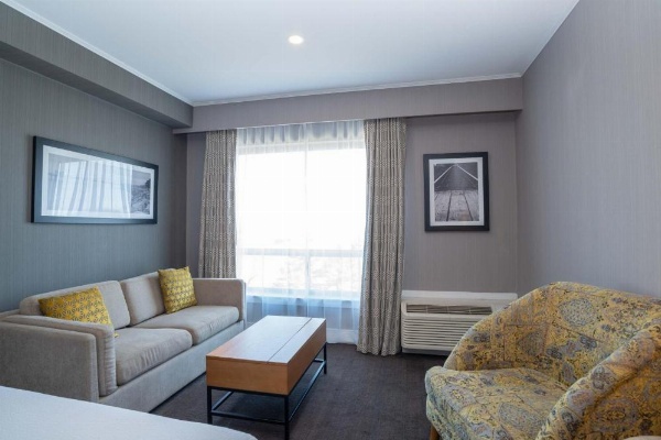 Sandman Hotel Hamilton image 21