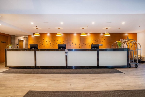 Sandman Hotel Hamilton Main image